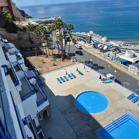 Luxholidays Apartment *